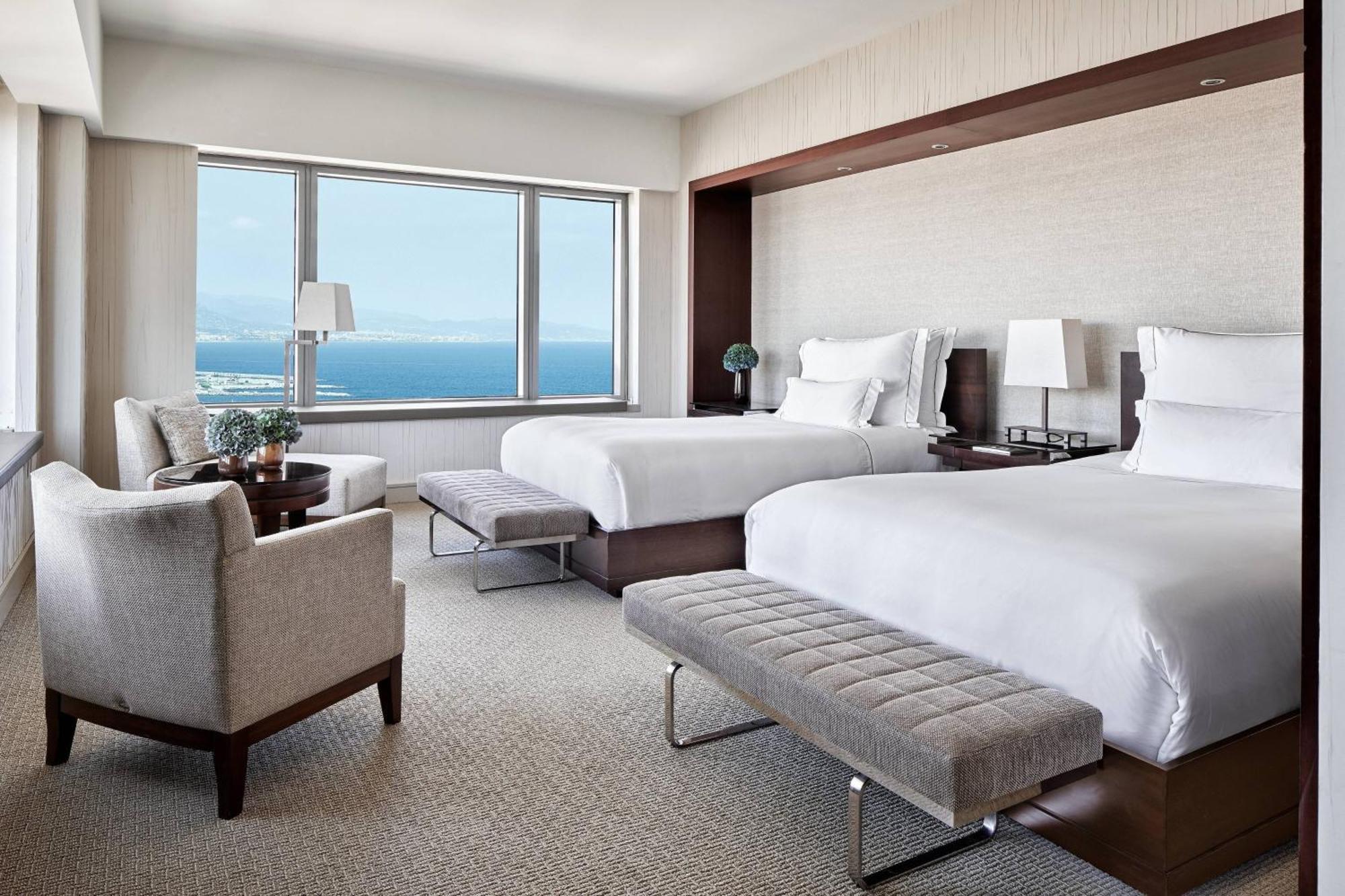 Hotel Arts Barcellona Esterno foto A guest room at the Four Seasons Hotel
